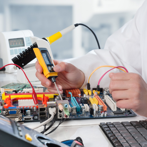 Técnico/a de Eletrónica e Automação